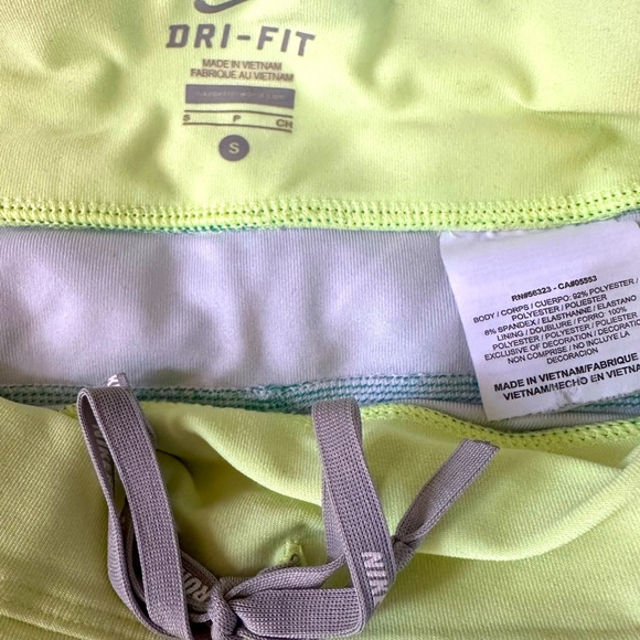 EUC Nike Vibrant Green and‎ Yellow Geometric Leggings Size S - Picture 2 of 4